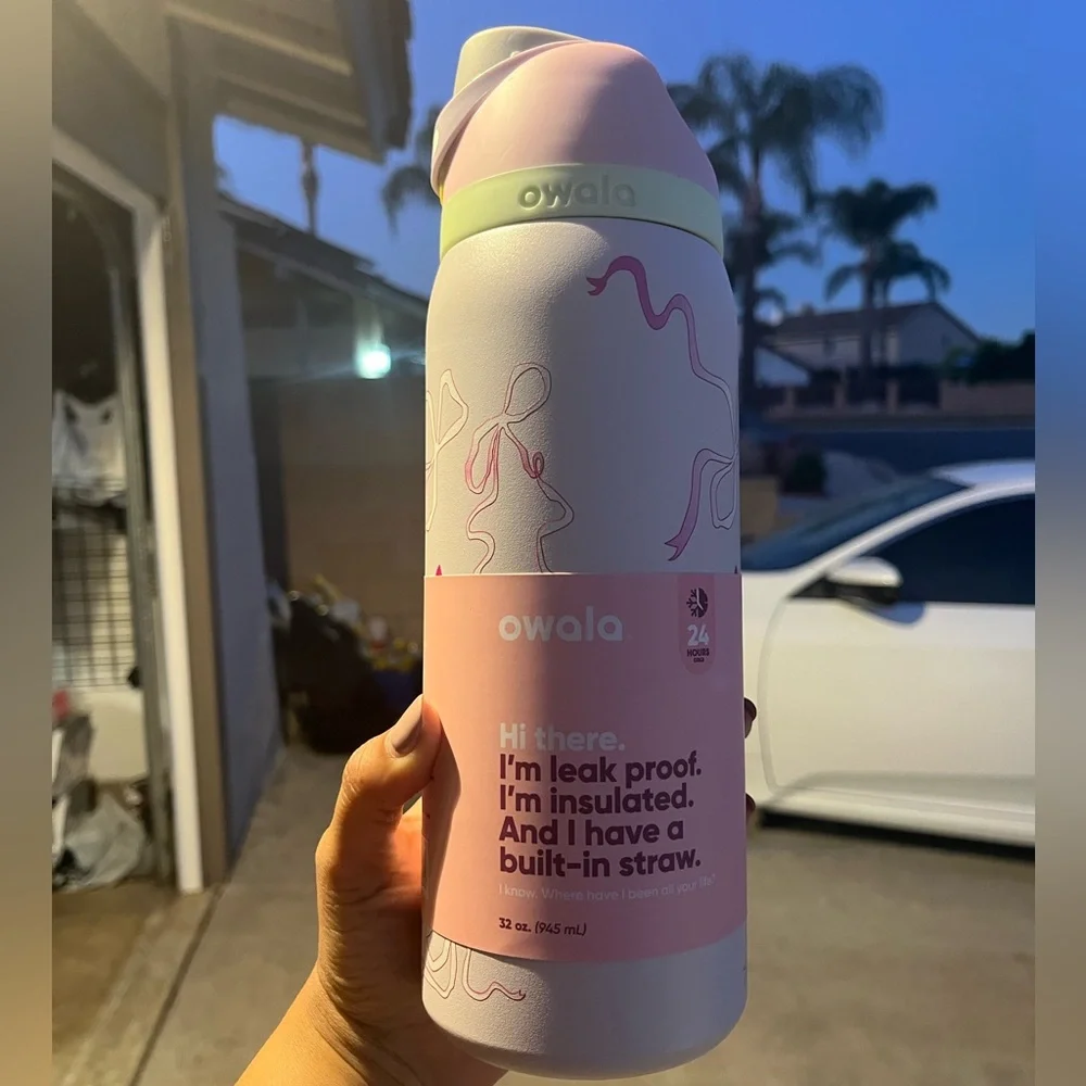Owala urban outfitters ribbon White Bow  Insulated Water Bottle freesip 🎀